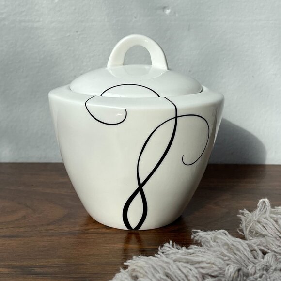Maxwell & Williams Breeze Porcelain Lidded Sugar Bowl - Picture 1 of 16